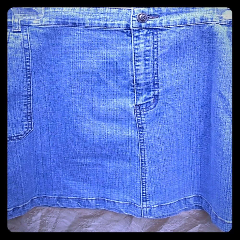 Denim skirt
